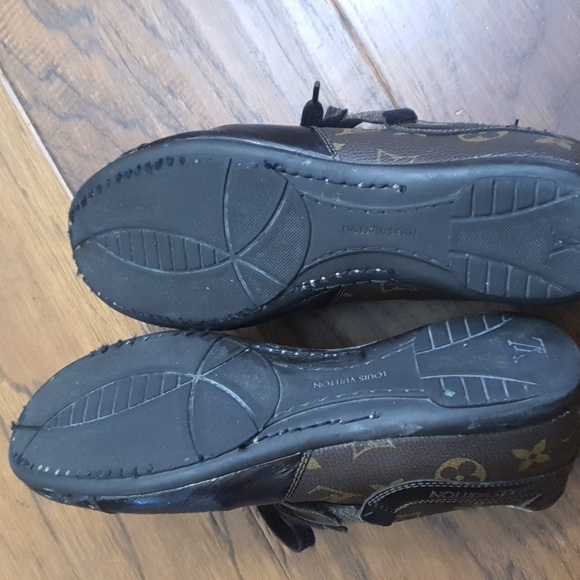 Auth🤎  LOUIS VUITTON Monogram Sneakers shoe 👞 👞W/ LV Dustbag included - Picture 6 of 10